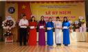Gv nhận quà.jpg - 